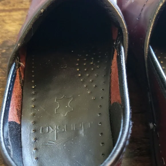 Dansko Women's Working Clogs Cordovan Sz 37/7 - Picture 7 of 12